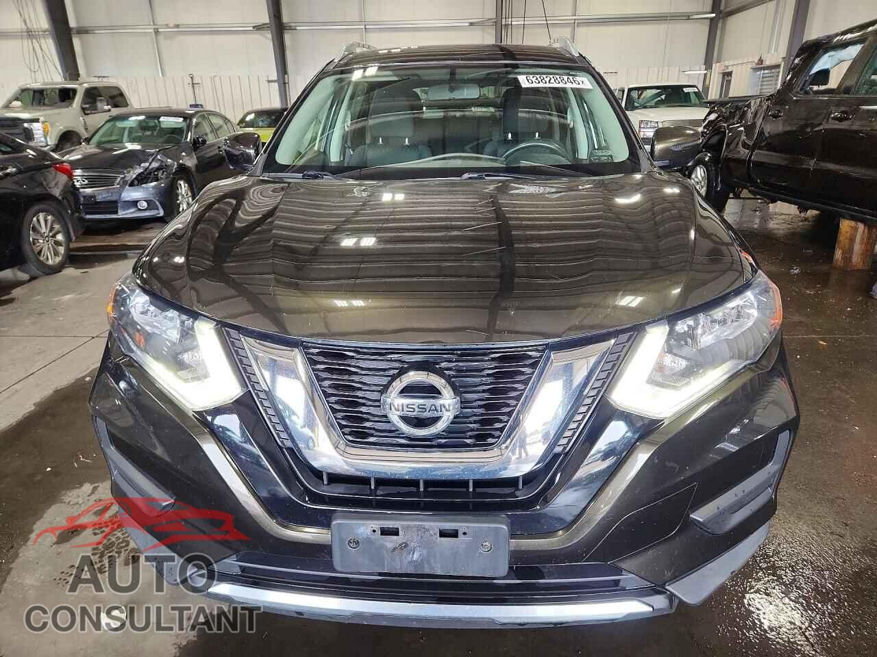 NISSAN ROGUE 2017 - KNMAT2MV9HP526899
