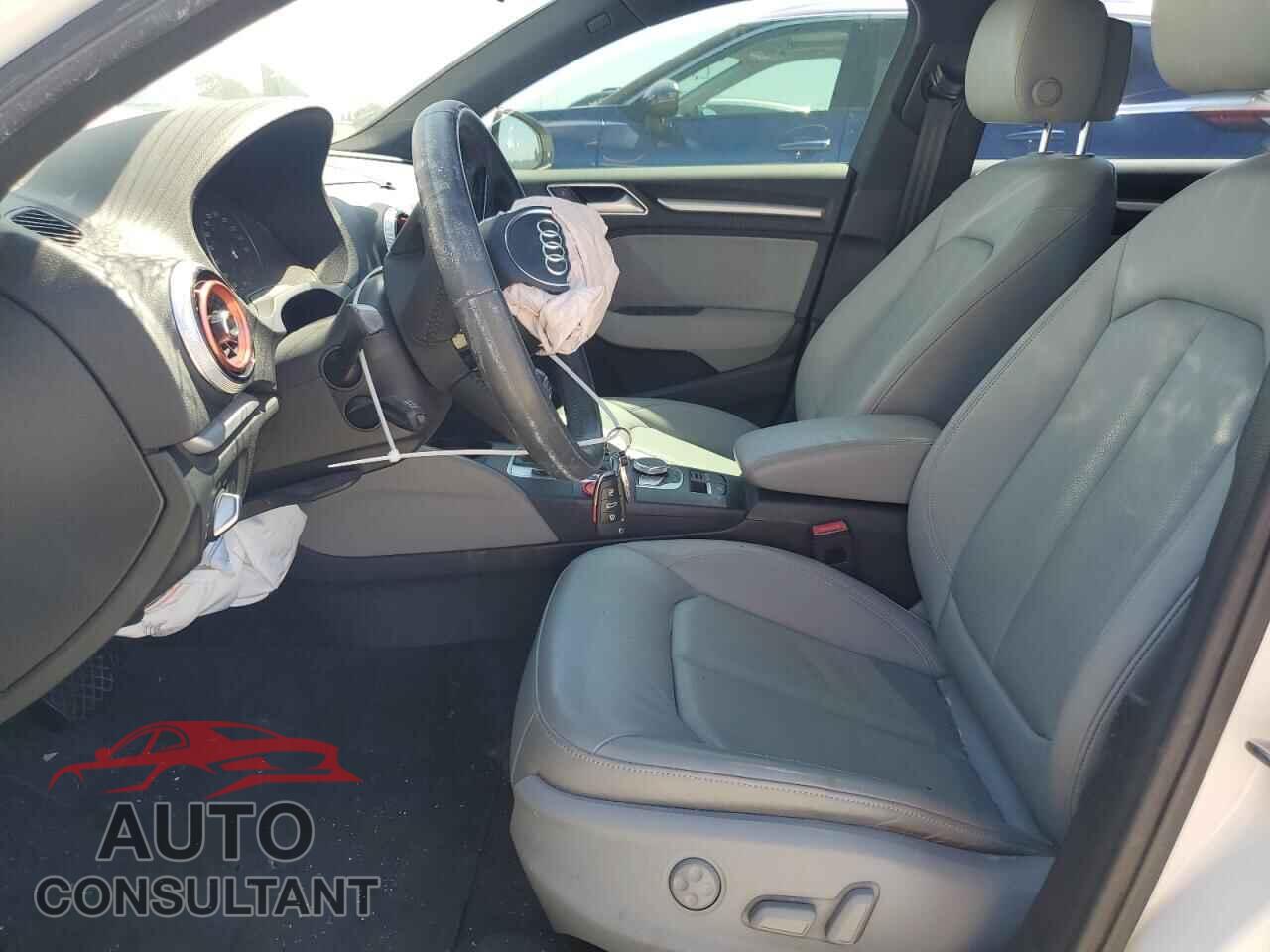 AUDI A3 2018 - WAUAUGFF0J1051861