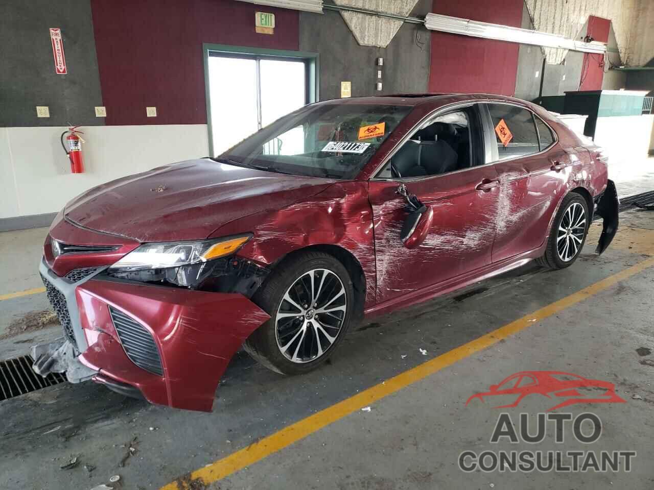 TOYOTA CAMRY 2018 - 4T1B11HK0JU603764