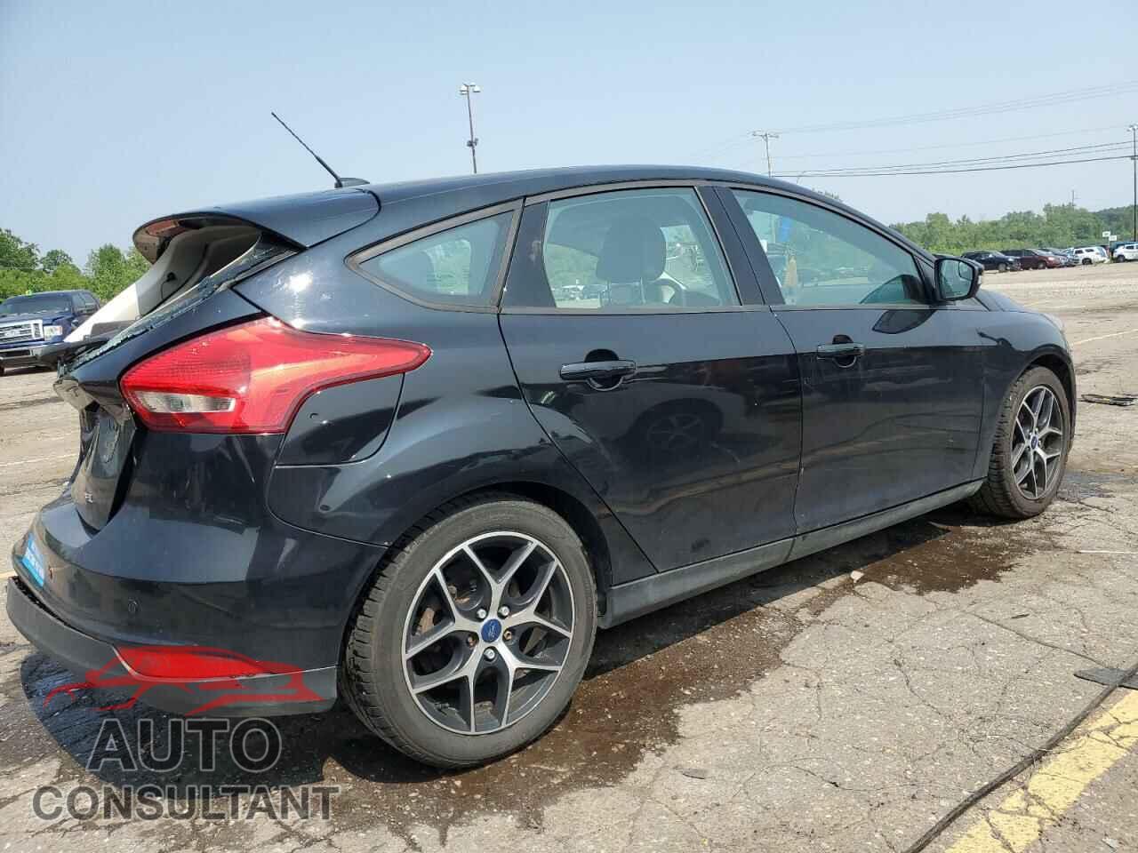 FORD FOCUS 2017 - 1FADP3M28HL312951