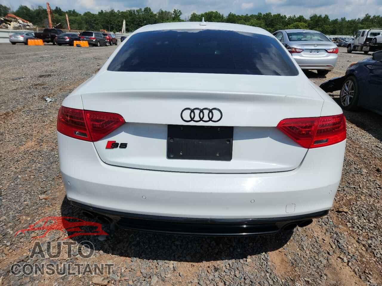 AUDI S5/RS5 2014 - WAUCGAFRXEA043196