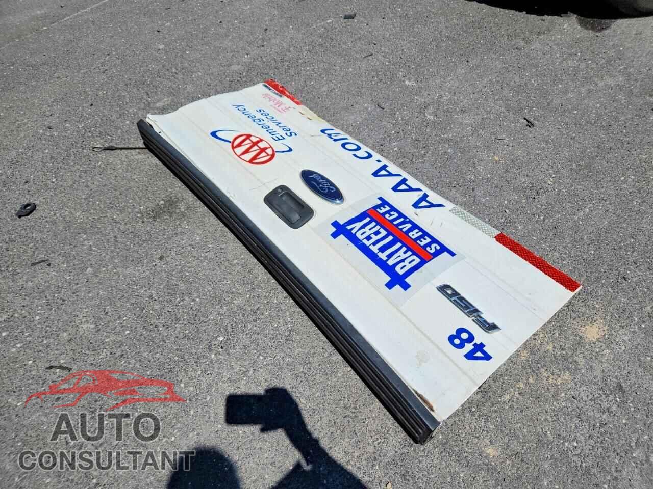 FORD F150 2013 - 1FTVX1EF0DKF07740