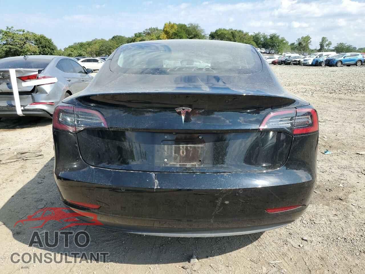 TESLA MODEL 3 2018 - 5YJ3E1EA7JF056669