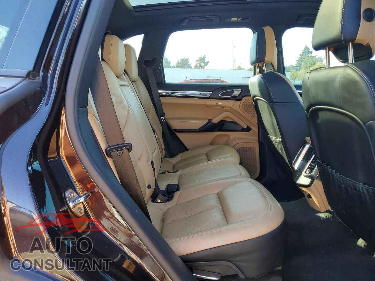 PORSCHE CAYENNE 2016 - WP1AA2A28GLA04172