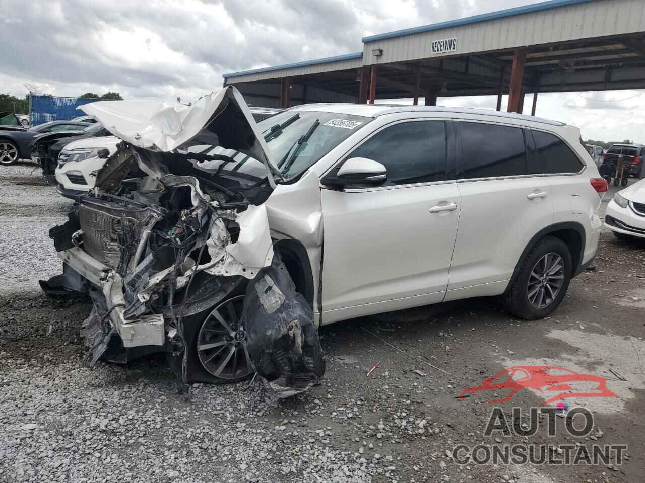 TOYOTA HIGHLANDER 2018 - 5TDKZRFH2JS542747