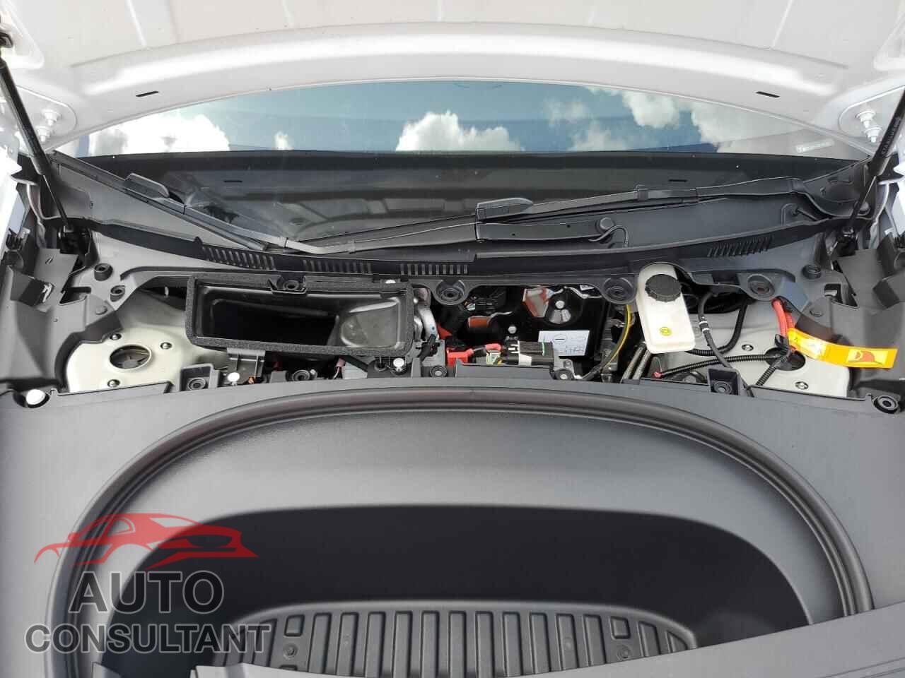 TESLA MODEL 3 2025 - 5YJ3E1EA7SF998335