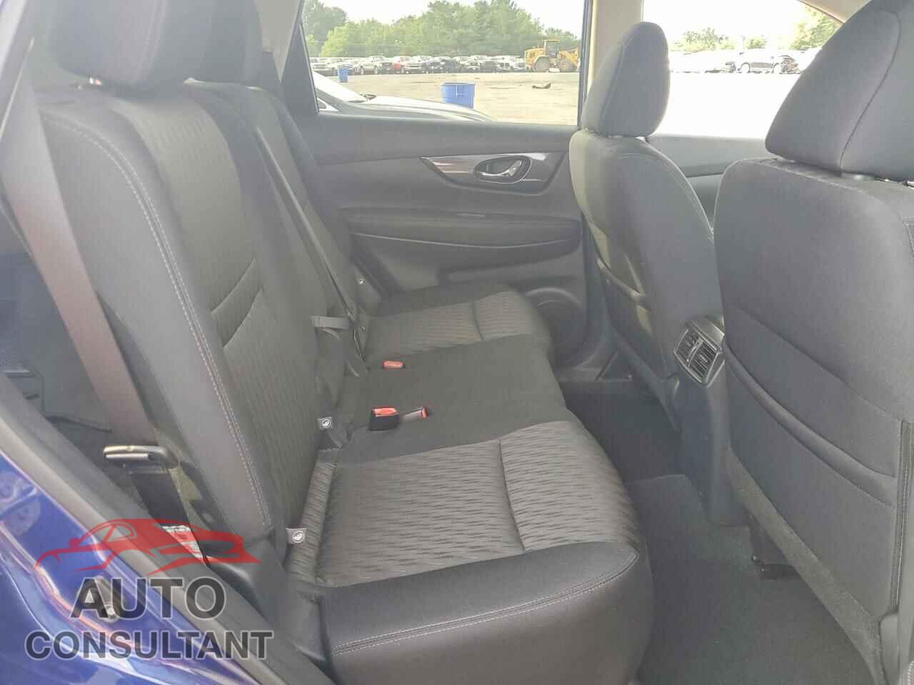 NISSAN ROGUE 2017 - 5N1AT2MV7HC822295