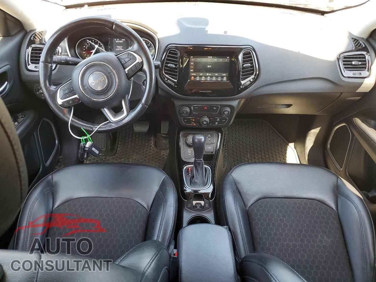 JEEP COMPASS 2020 - 3C4NJDBB5LT209542