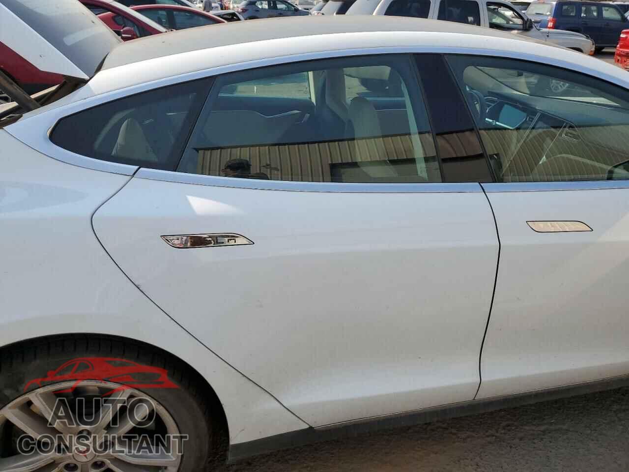 TESLA MODEL S 2013 - 5YJSA1CN7DFP20227