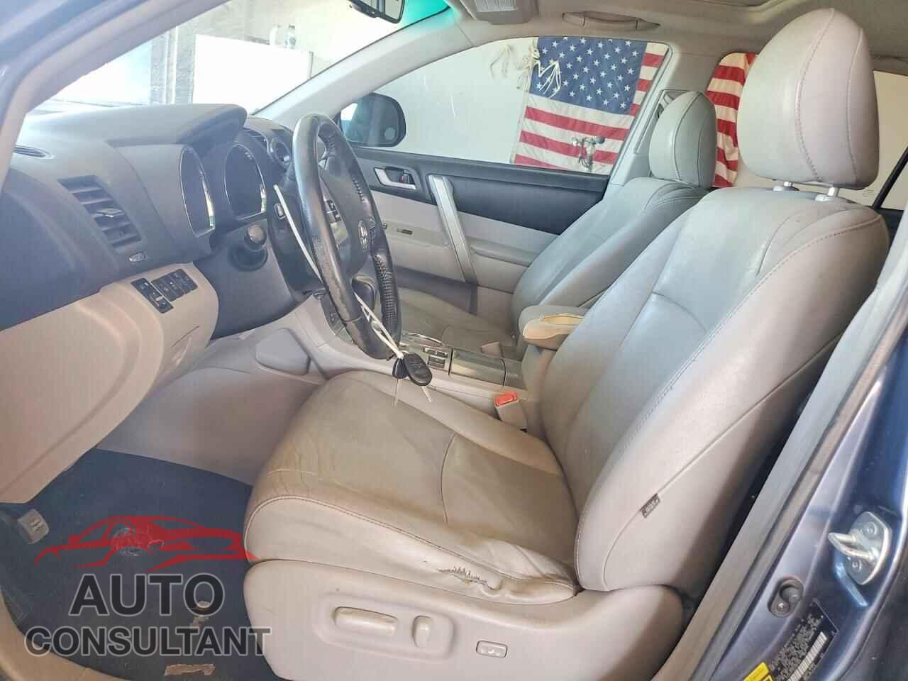 TOYOTA HIGHLANDER 2012 - 5TDZK3EH0CS081925