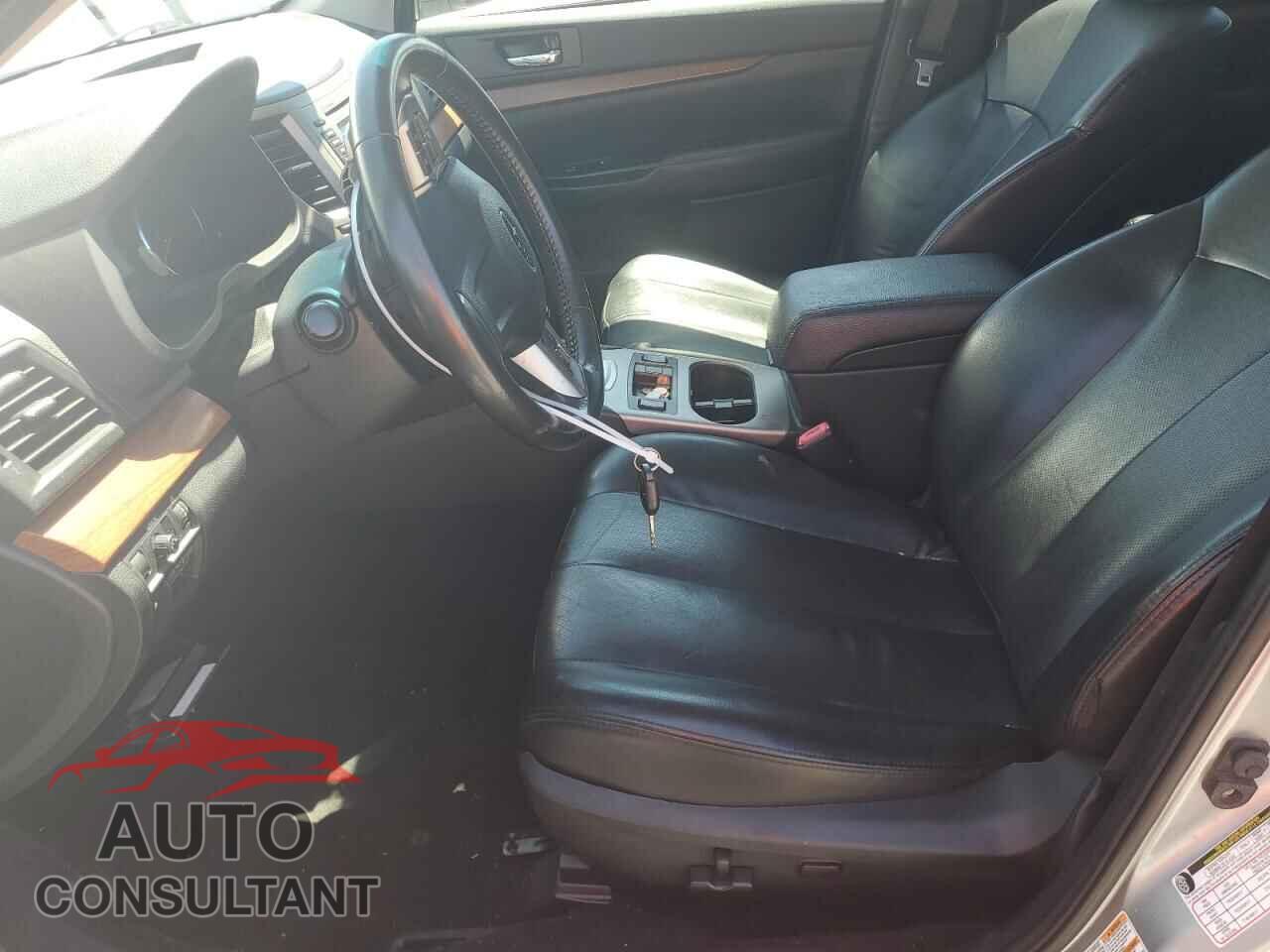 SUBARU OUTBACK 2013 - 4S4BRBKC8D3214106