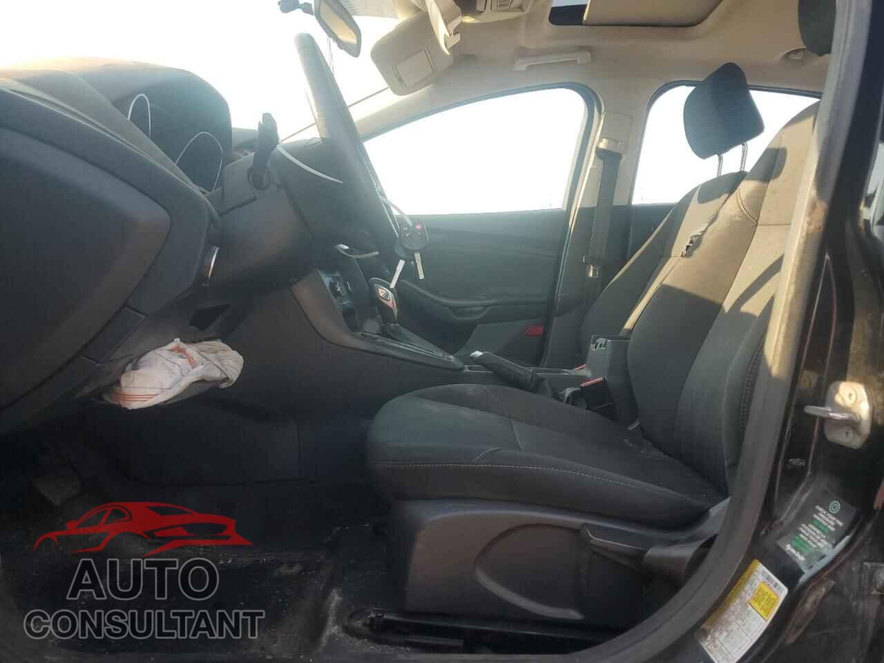 FORD FOCUS 2017 - 1FADP3M20HL220524