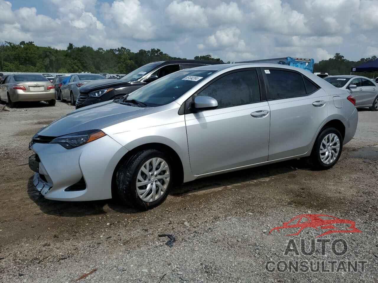 TOYOTA COROLLA 2018 - 5YFBURHE9JP845535