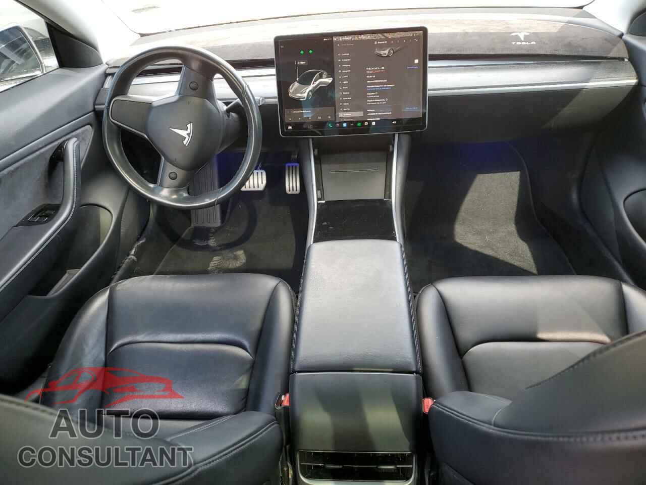 TESLA MODEL 3 2018 - 5YJ3E1EB2JF083402