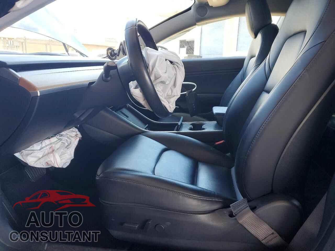 TESLA MODEL 3 2018 - 5YJ3E1EA4JF075857