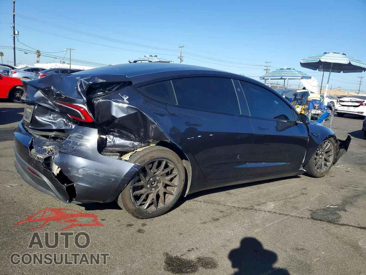 TESLA MODEL 3 2025 - 5YJ3E1EA8SF940301