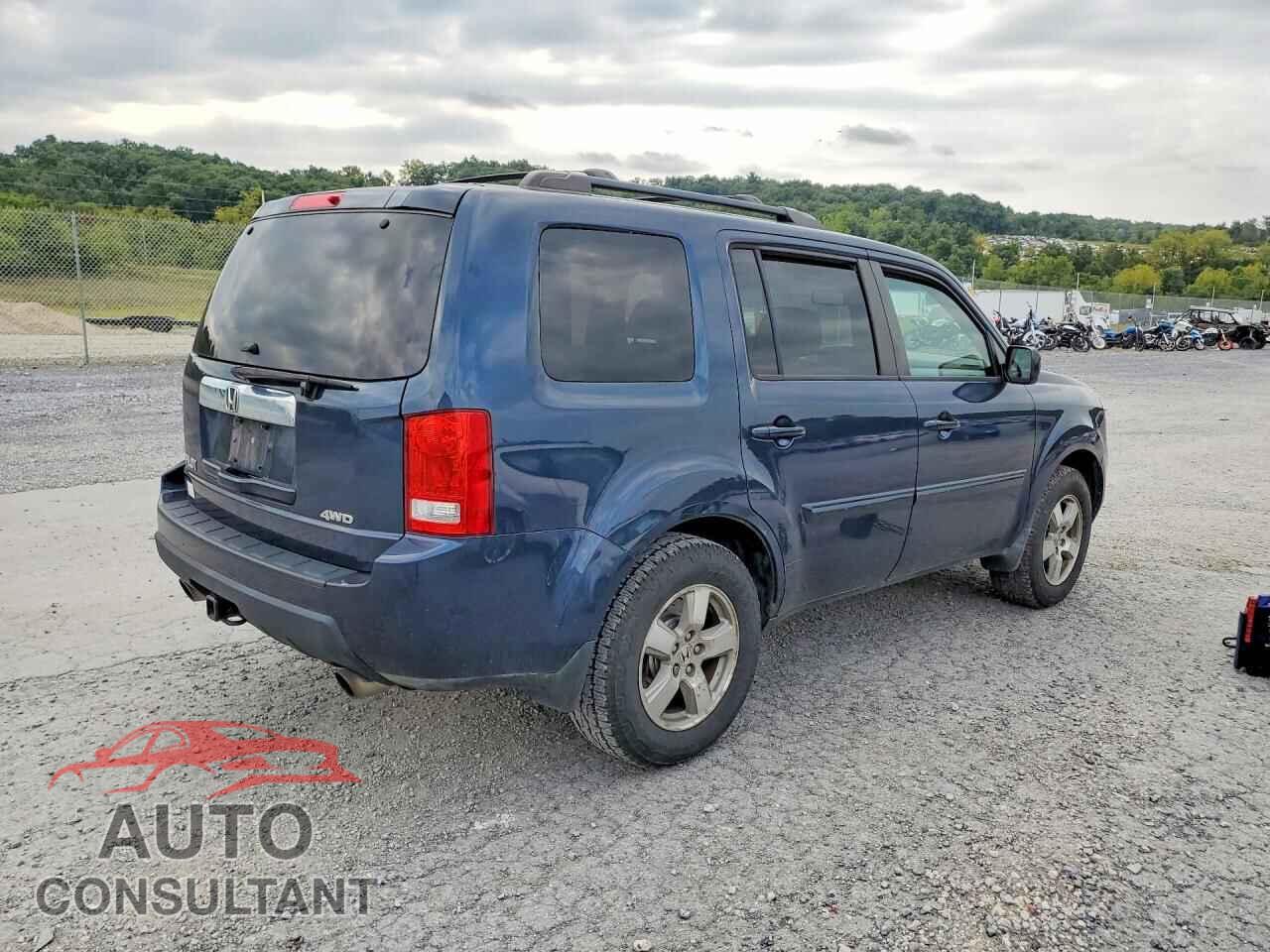 HONDA PILOT 2011 - 5FNYF4H56BB020850