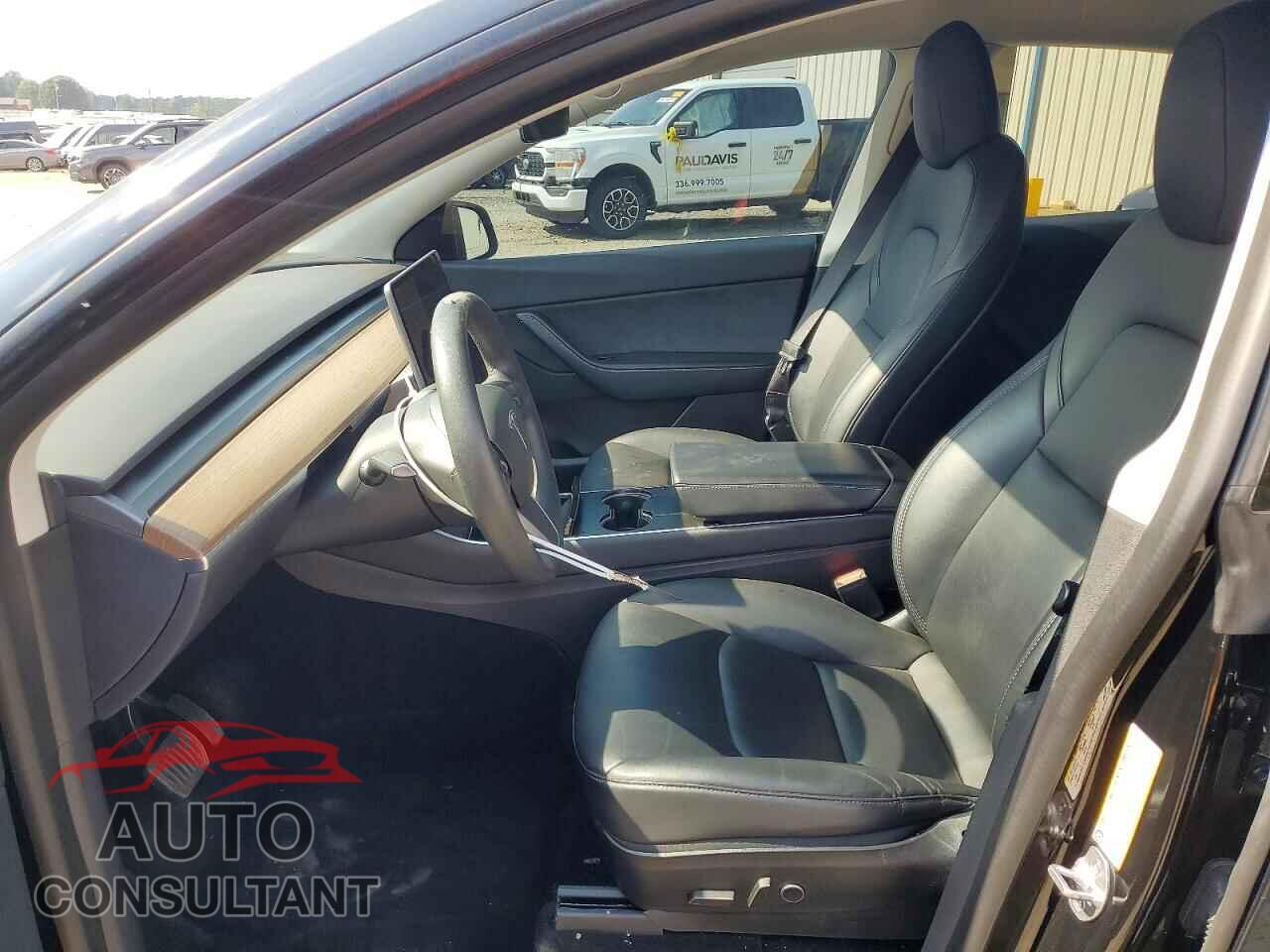 TESLA MODEL Y 2021 - 5YJYGDEEXMF102696