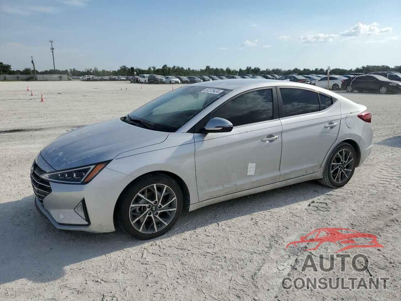 HYUNDAI ELANTRA 2019 - KMHD84LF2KU858028