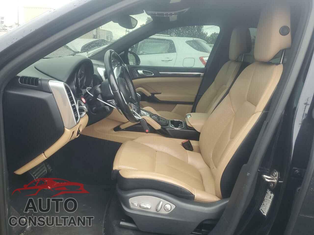 PORSCHE CAYENNE 2016 - WP1AA2A28GKA37128