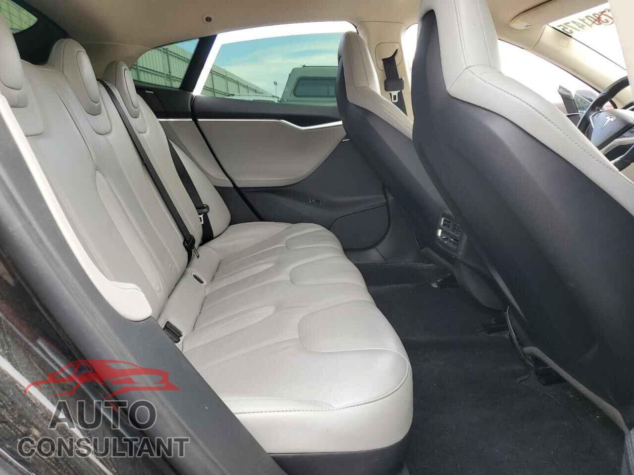 TESLA MODEL S 2012 - 5YJSA1CN7CFP01725