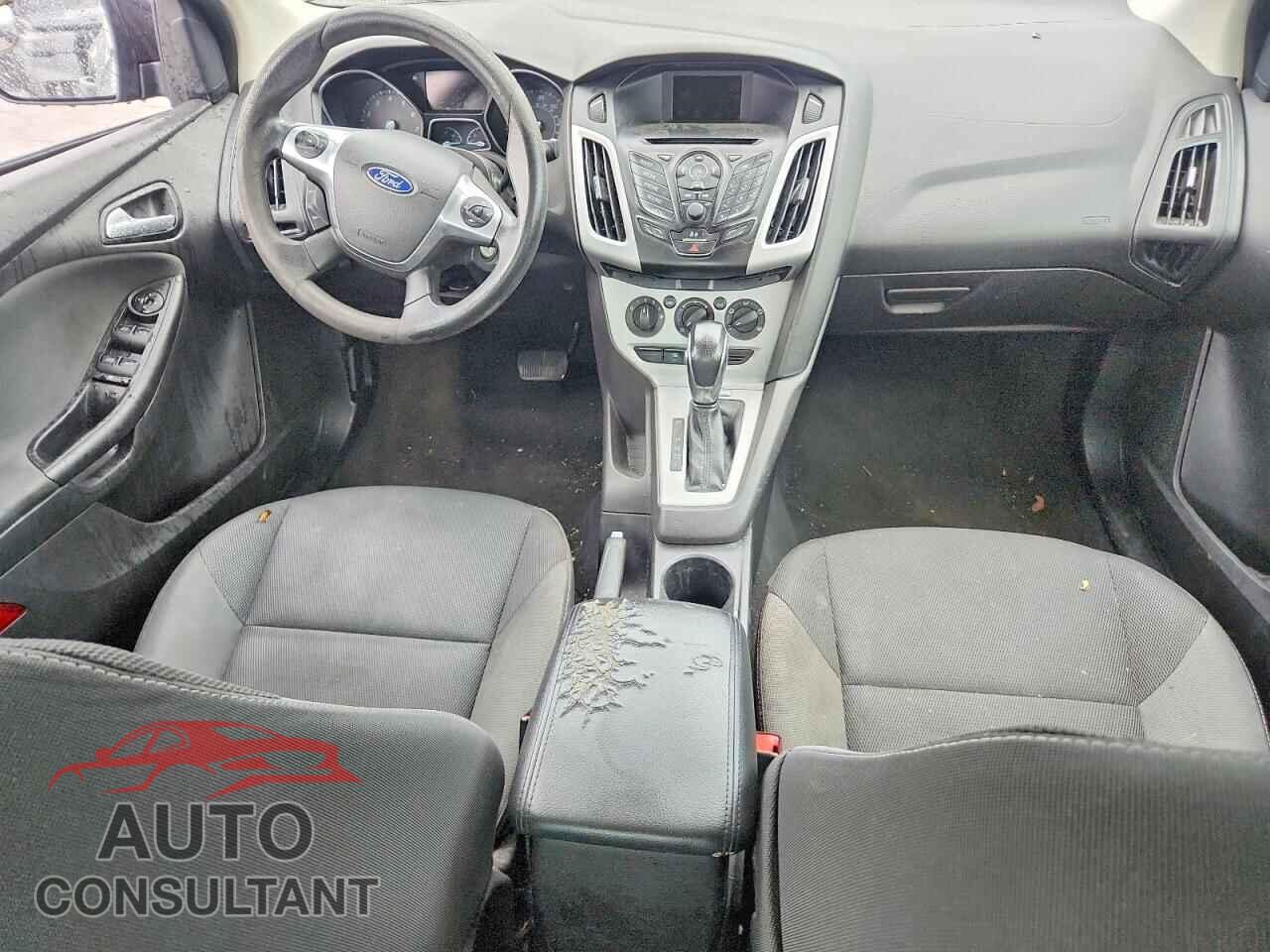 FORD FOCUS 2014 - 1FADP3F2XEL404121