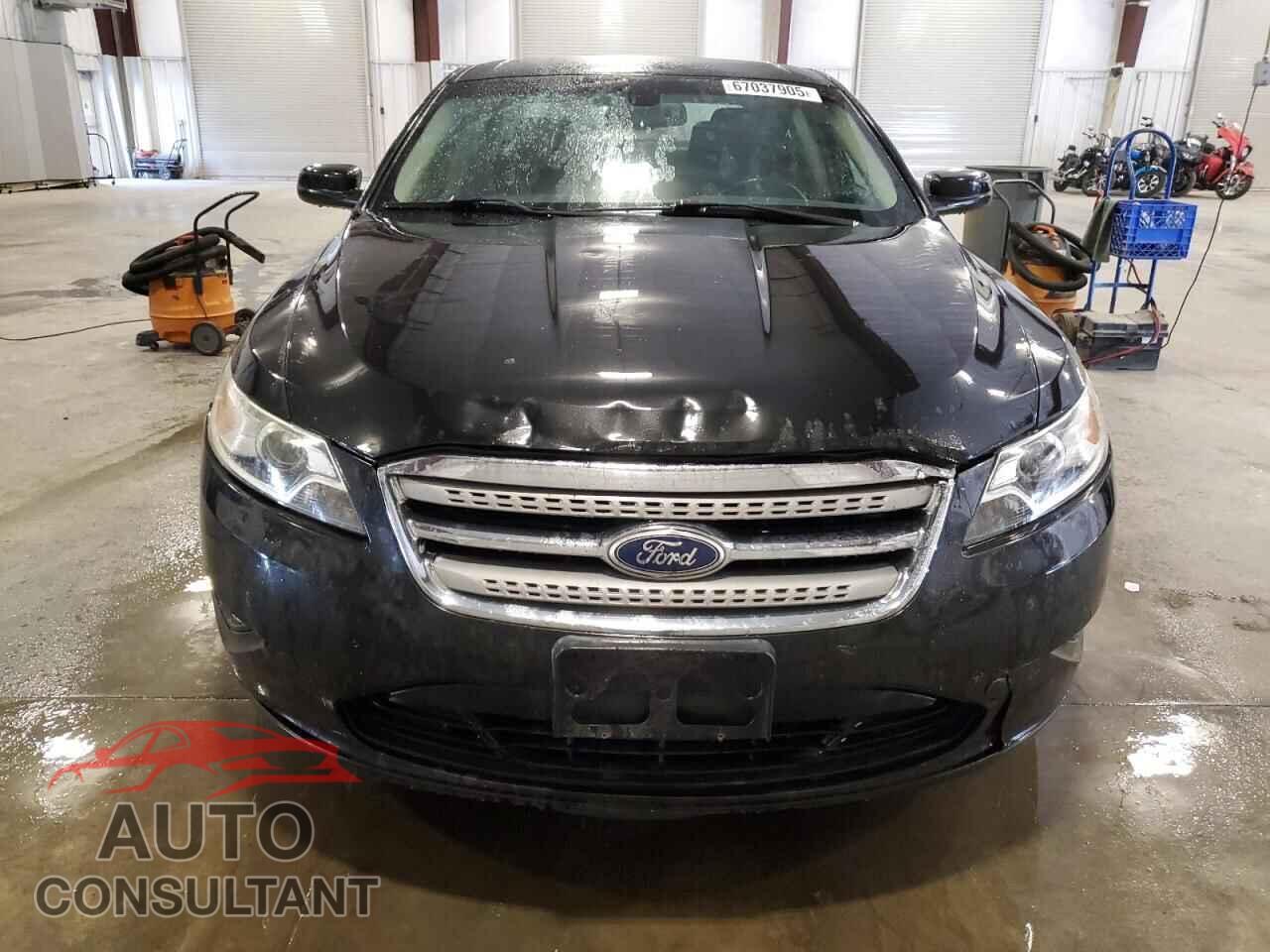 FORD TAURUS 2011 - 1FAHP2EW7BG105660