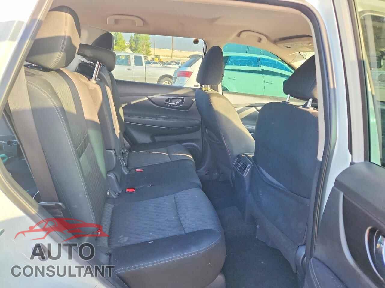 NISSAN ROGUE 2017 - KNMAT2MT0HP548904