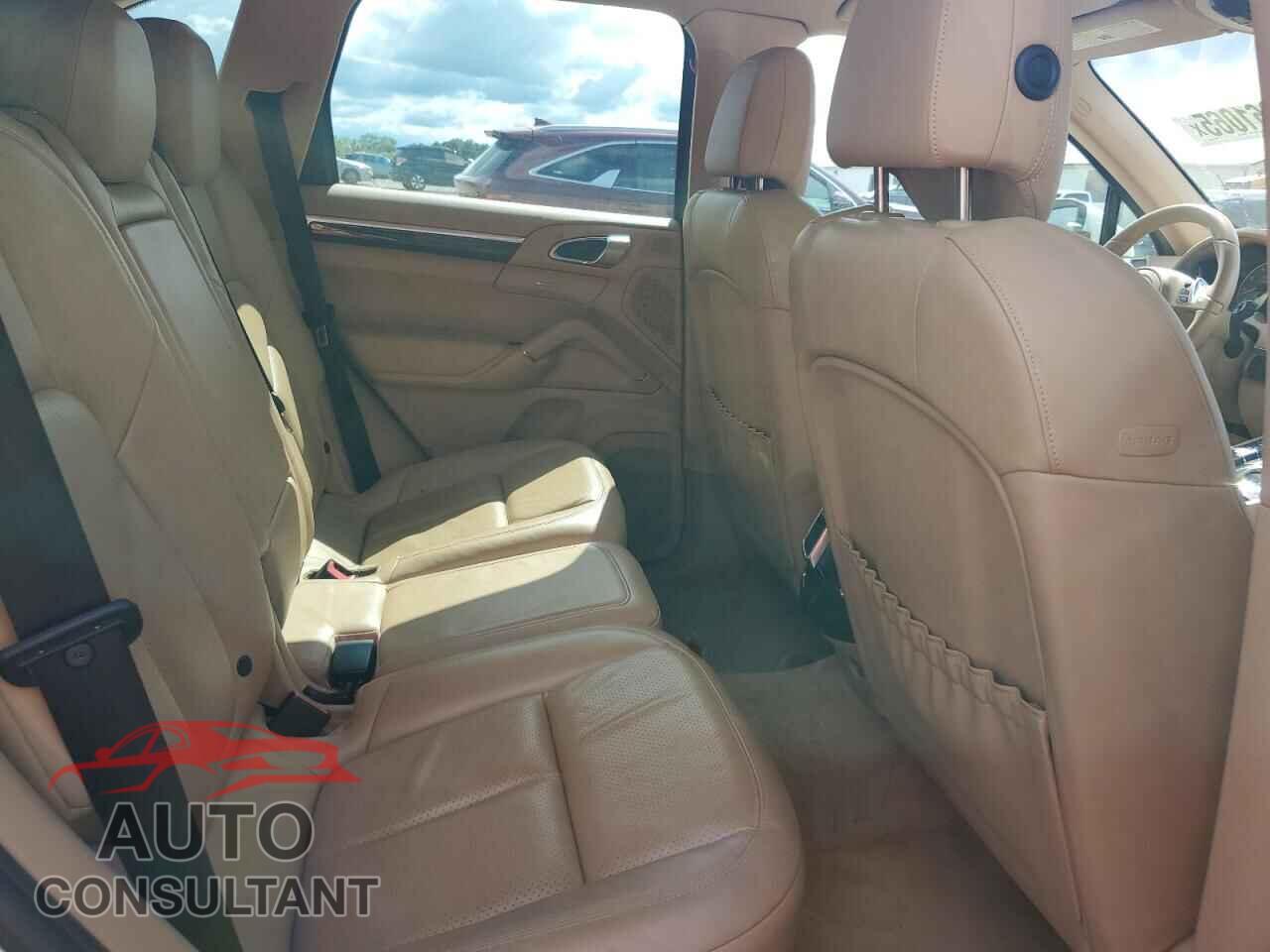 PORSCHE CAYENNE 2012 - WP1AB2A2XCLA51159