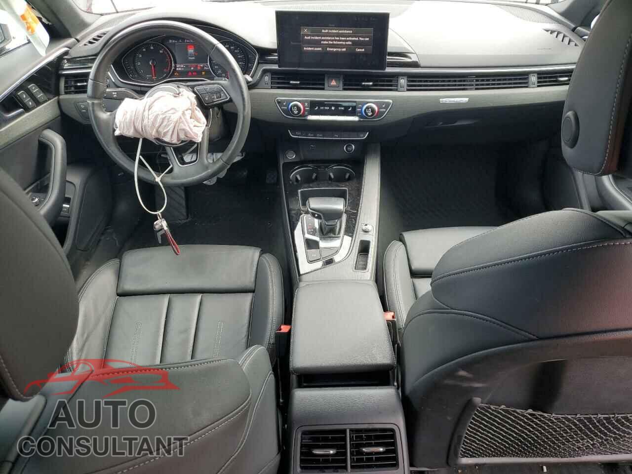 AUDI A4 2021 - WAUDAAF47MN010948