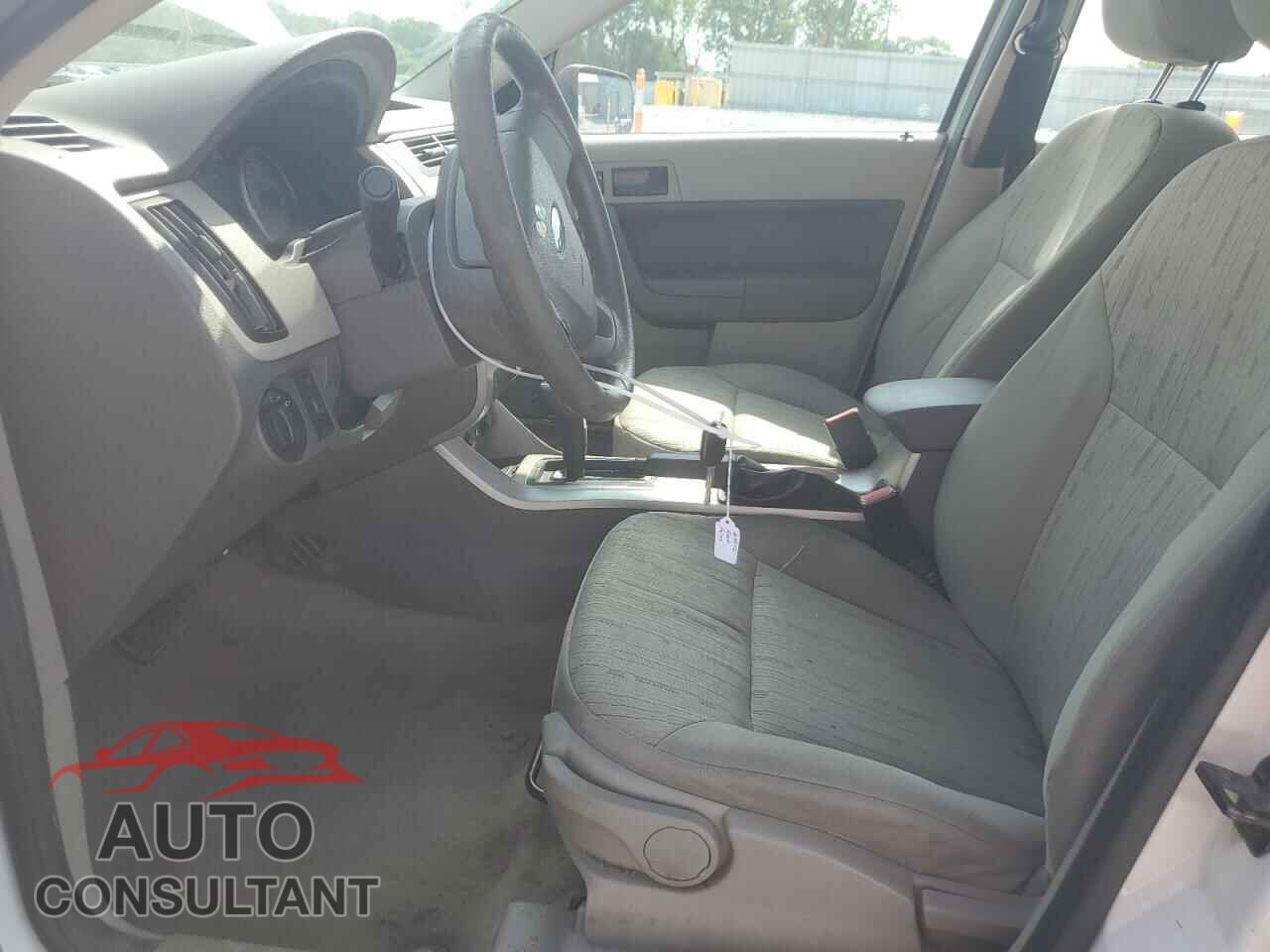 FORD FOCUS 2010 - 1FAHP3FN3AW220255