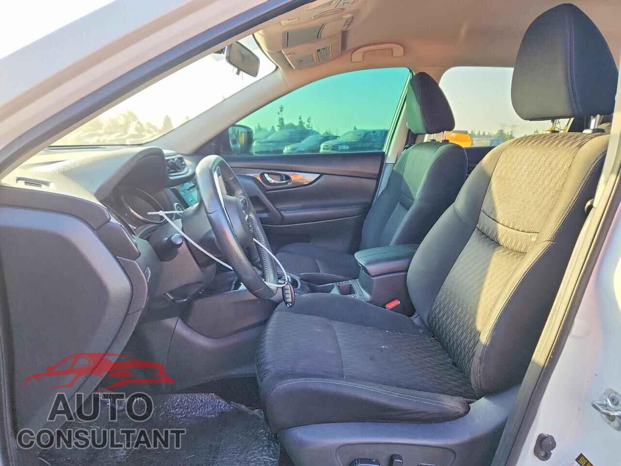 NISSAN ROGUE 2017 - KNMAT2MT0HP548904