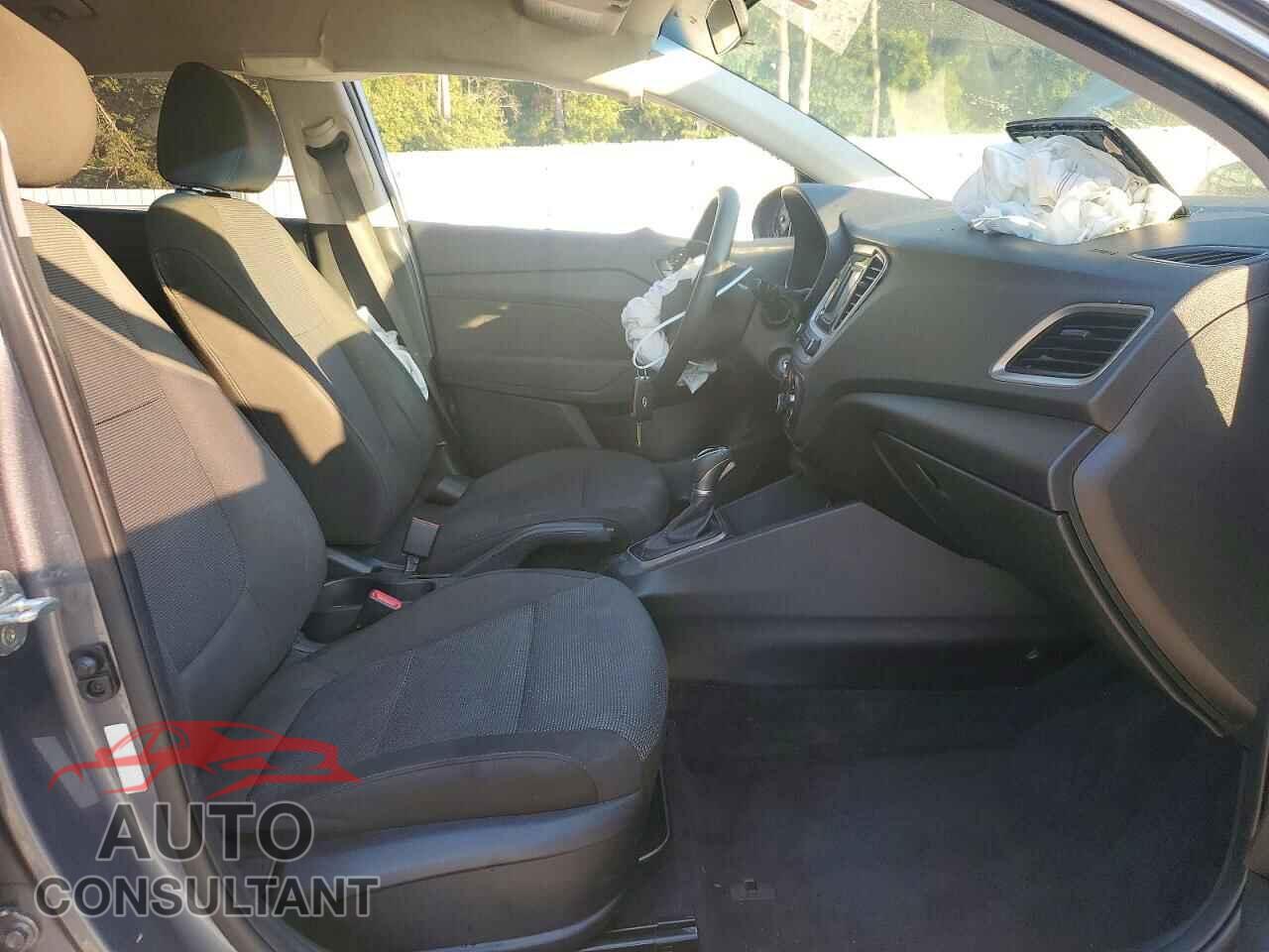 HYUNDAI ACCENT 2018 - 3KPC24A34JE013298