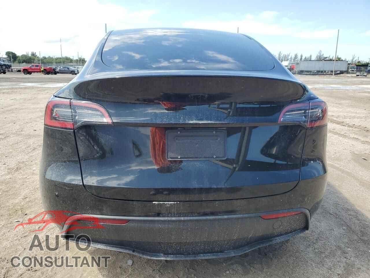 TESLA MODEL Y 2024 - 7SAYGDED4RF015491