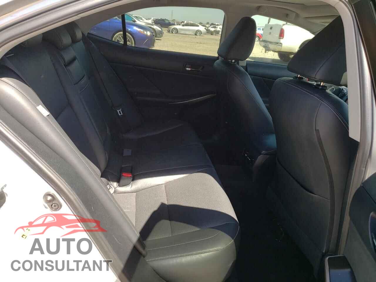 LEXUS IS 2014 - JTHCF1D20E5004877
