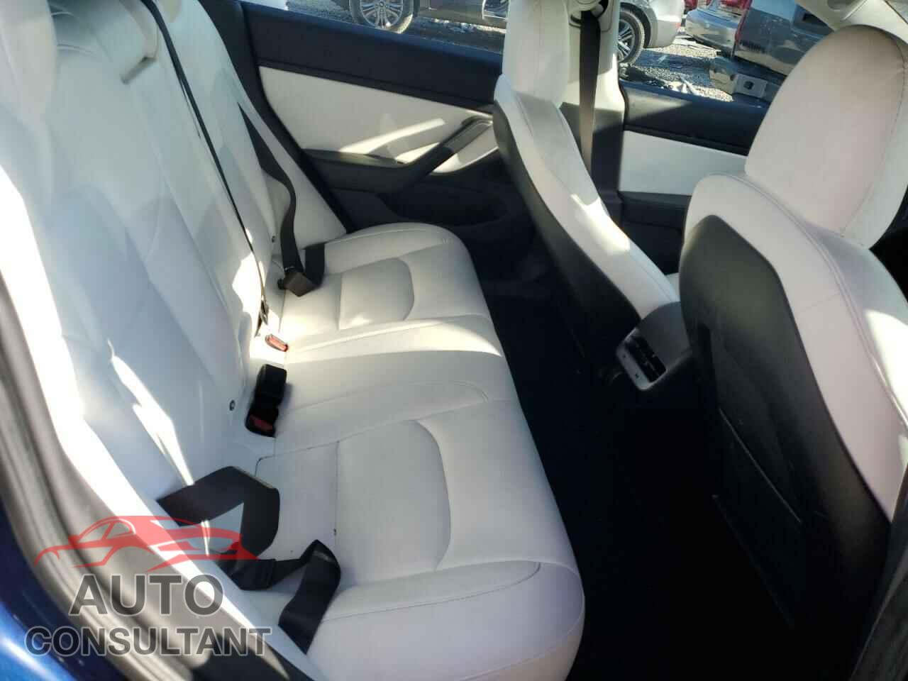 TESLA MODEL 3 2018 - 5YJ3E1EB4JF101009
