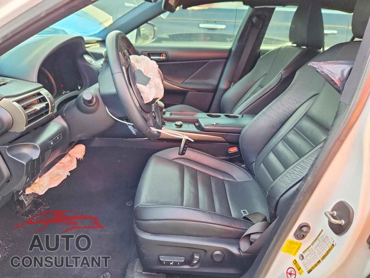 LEXUS IS 2015 - JTHBF1D22F5059019