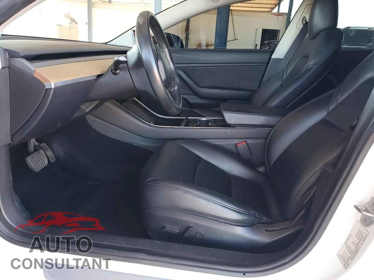 TESLA MODEL 3 2019 - 5YJ3E1EA6KF401711