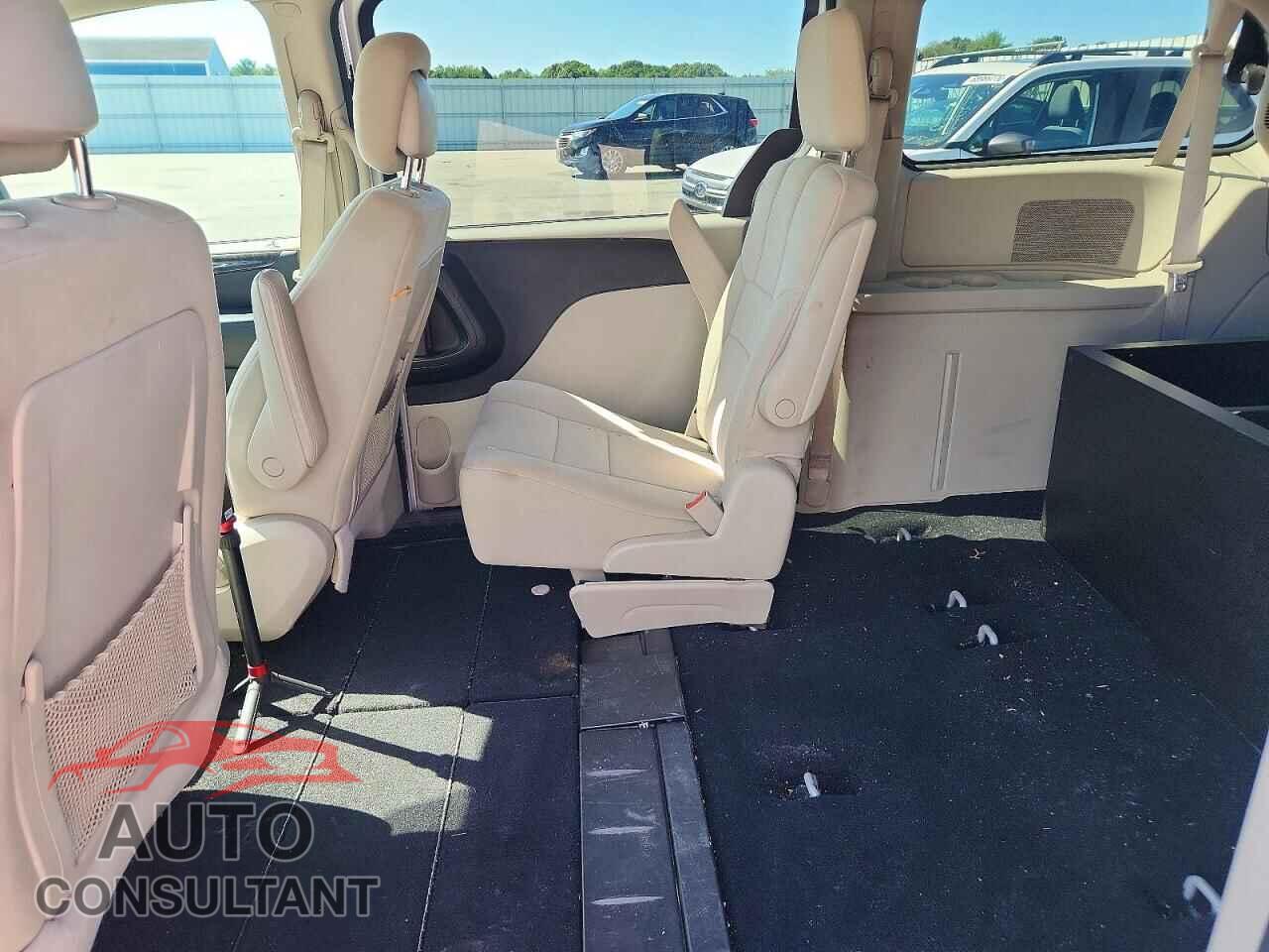 DODGE CARAVAN 2011 - 2D4RN4DG8BR674447