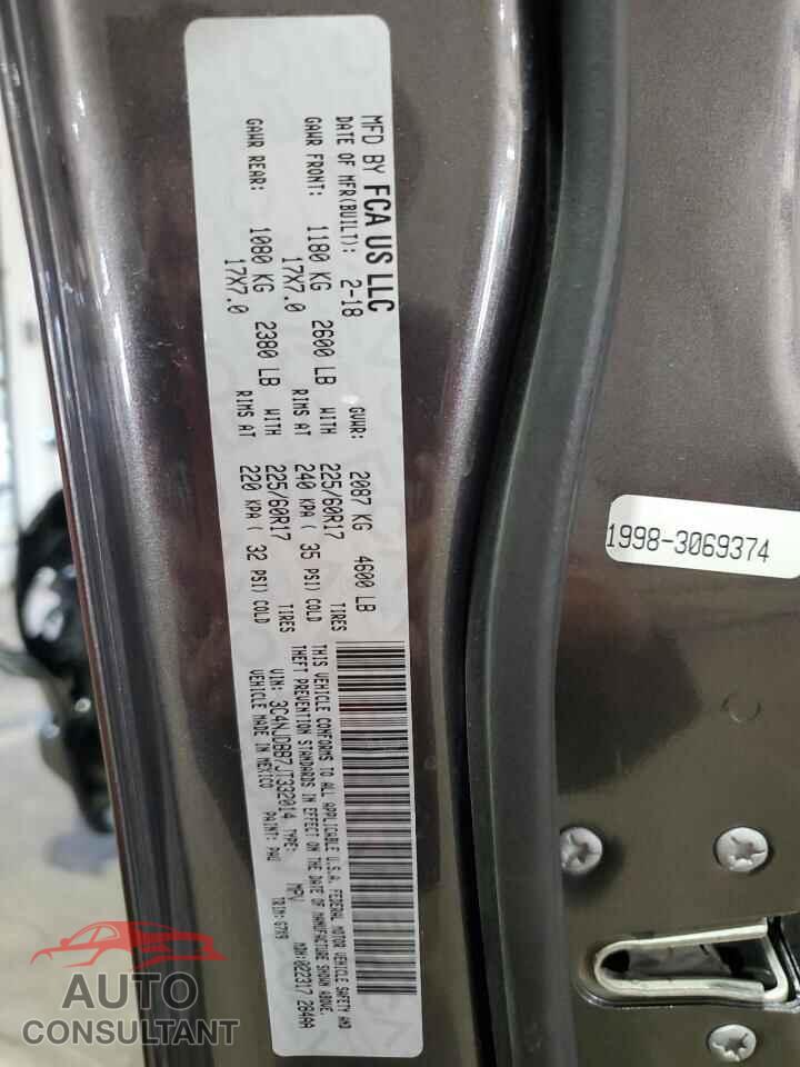 JEEP COMPASS 2018 - 3C4NJDBB7JT332014