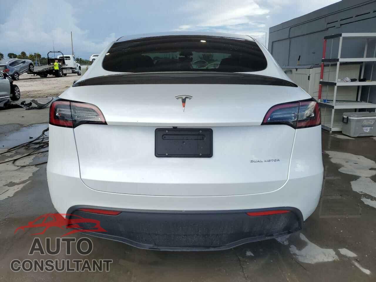 TESLA MODEL Y 2023 - 7SAYGDEE2PA053806