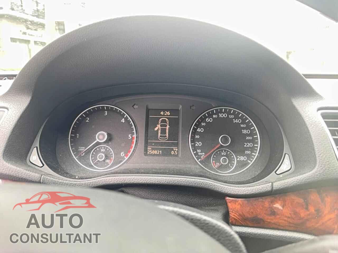 VOLKSWAGEN PASSAT 2012 - 1VWCN7A34CC069614
