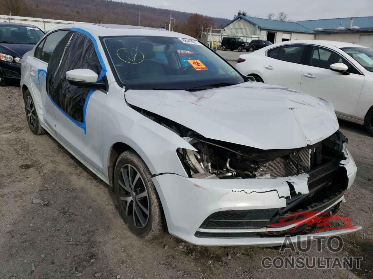 VOLKSWAGEN JETTA 2018 - 3VWDB7AJ3JM255507