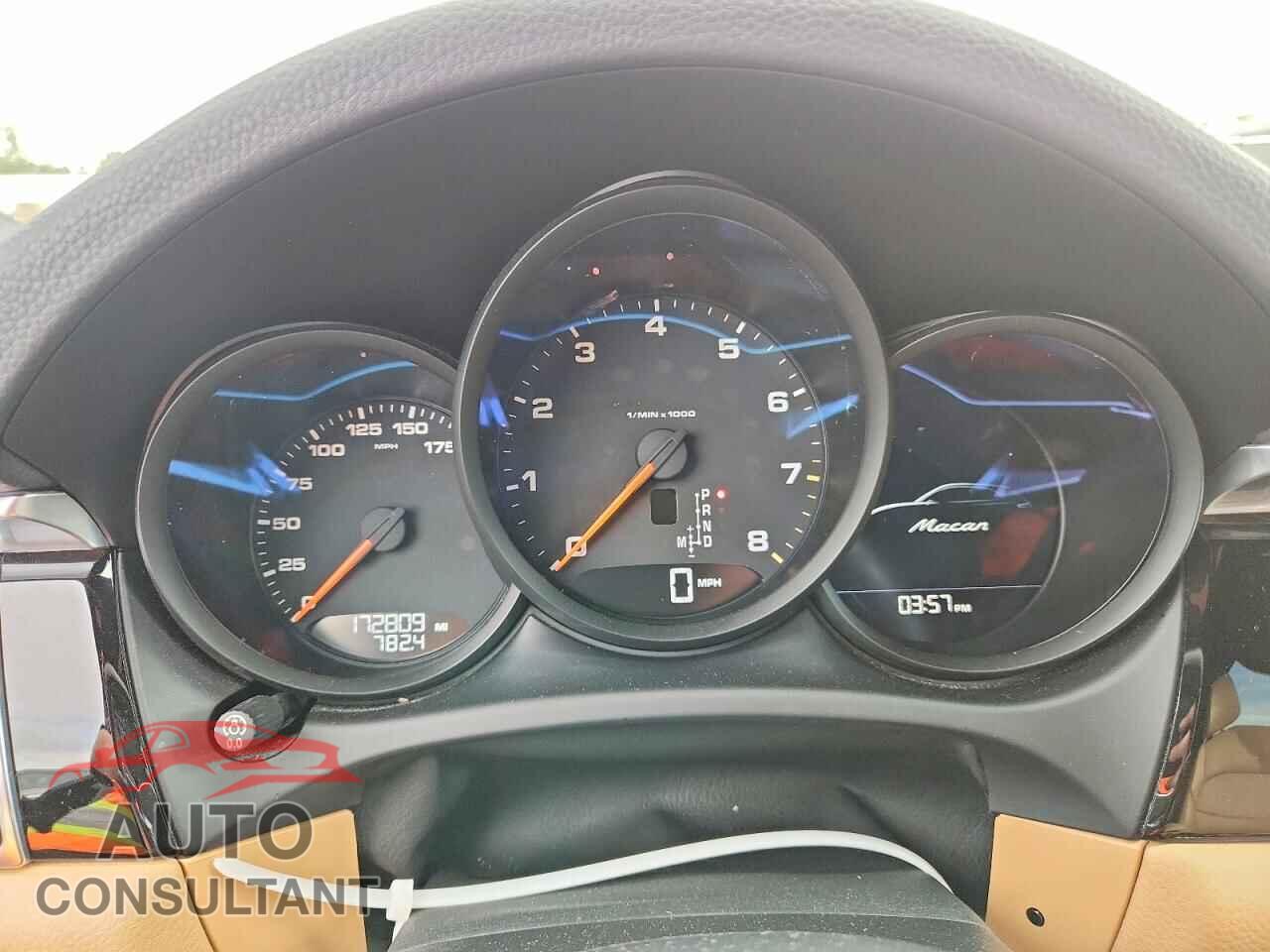 PORSCHE MACAN 2017 - WP1AA2A55HLB00708