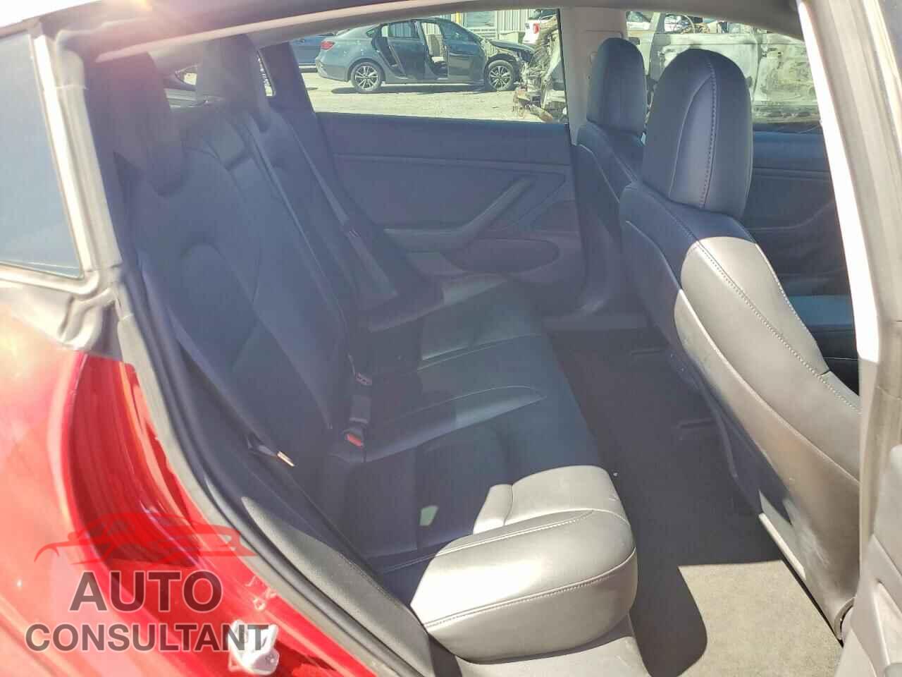 TESLA MODEL 3 2019 - 5YJ3E1EB7KF192083