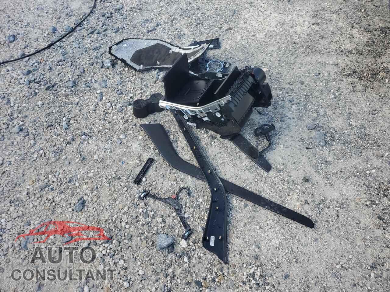 TESLA MODEL 3 2018 - 5YJ3E1EB9JF096762