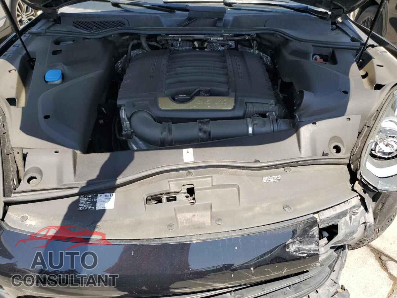 PORSCHE CAYENNE 2016 - WP1AA2A28GKA12410