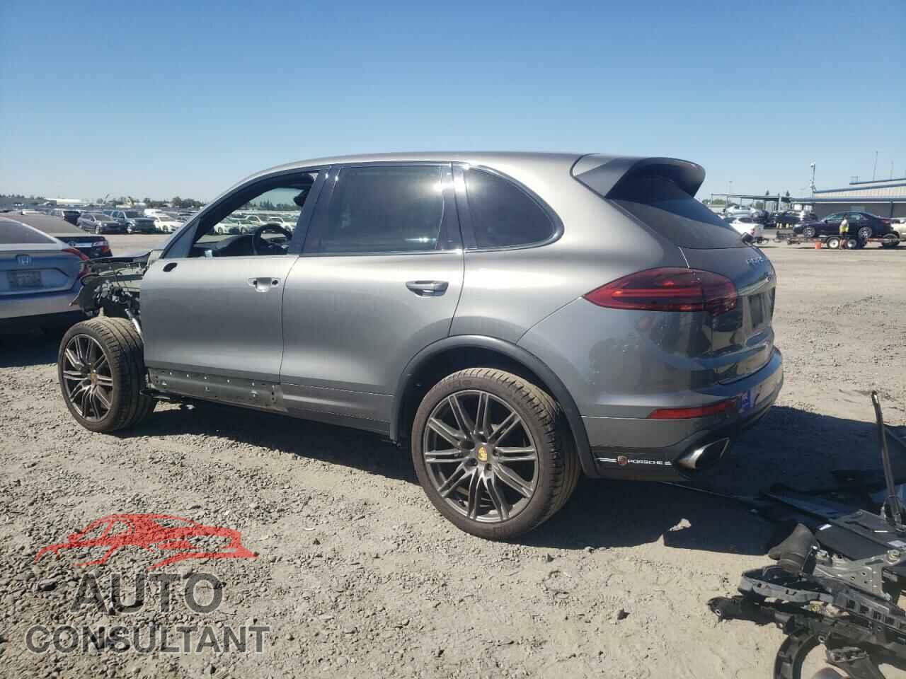 PORSCHE CAYENNE 2016 - WP1AA2A21GKA13205