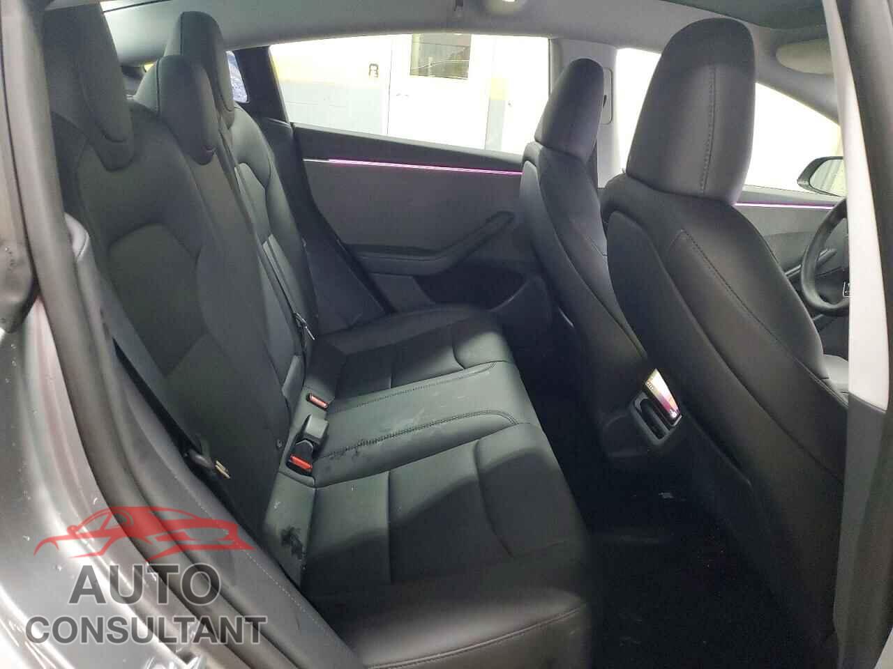 TESLA MODEL 3 2025 - 5YJ3E1EA4SF996512