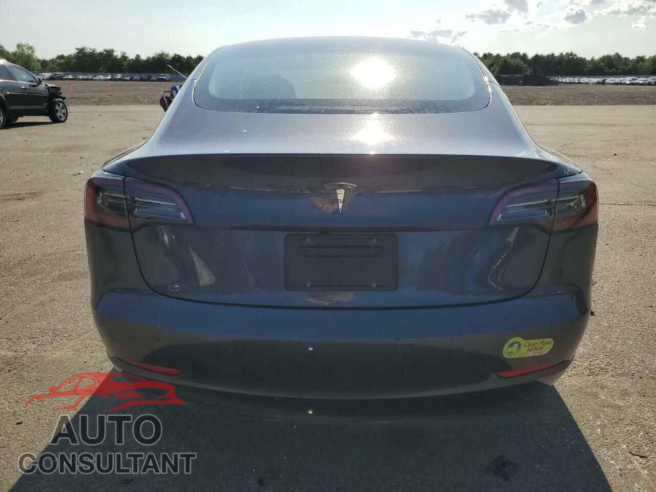 TESLA MODEL 3 2023 - 5YJ3E1EA4PF705577